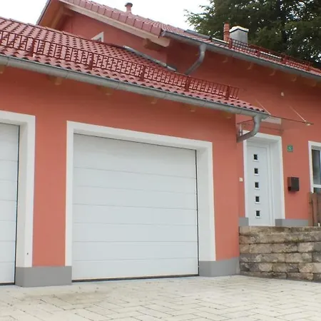Ferienhaus Am Waldrand * 贝兴
